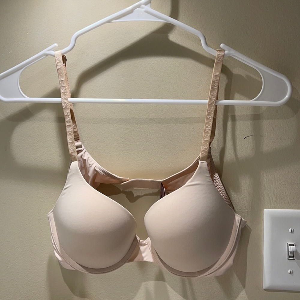 Victoria’s Secret push up bra NWOT